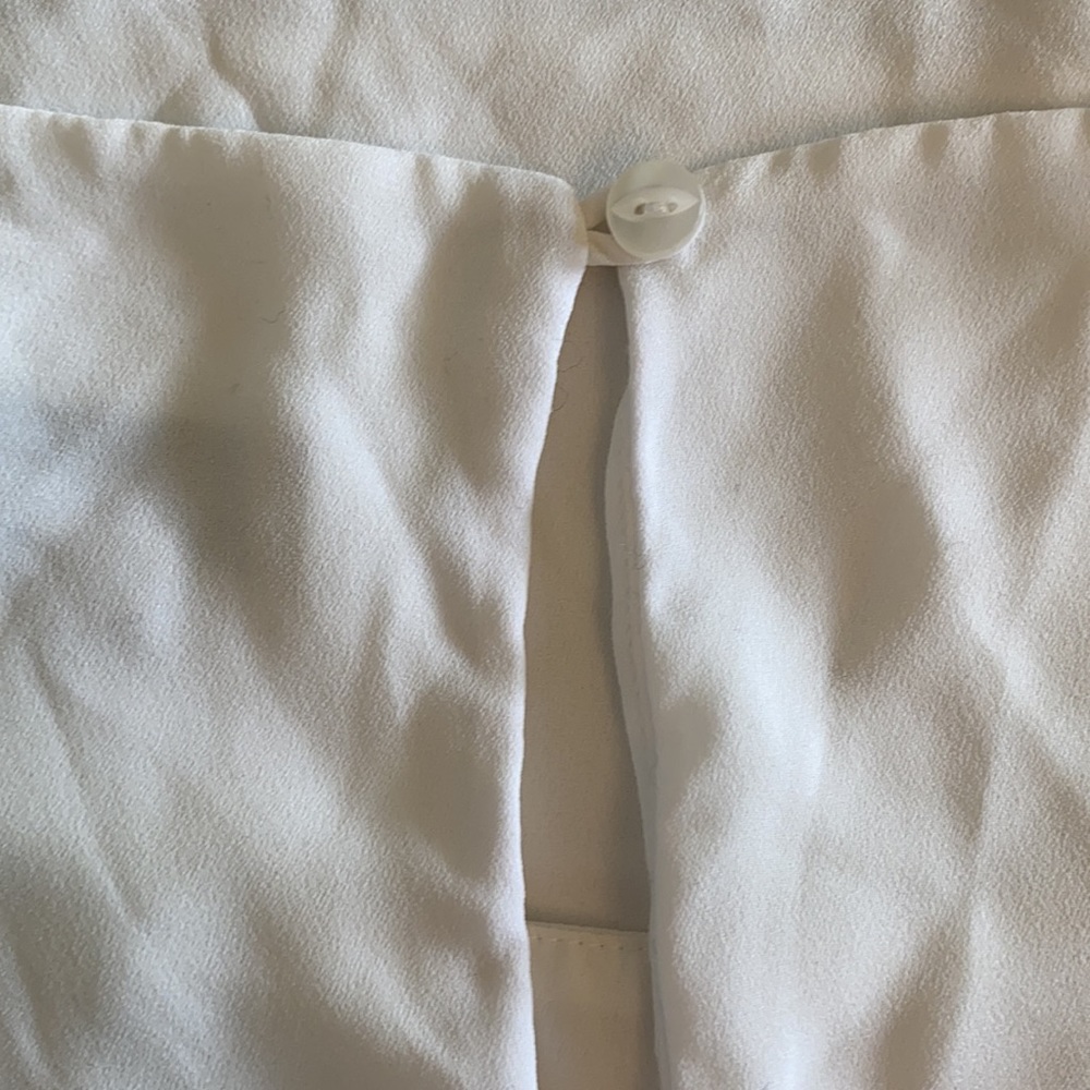 Flowy white top - Picture 4 of 4